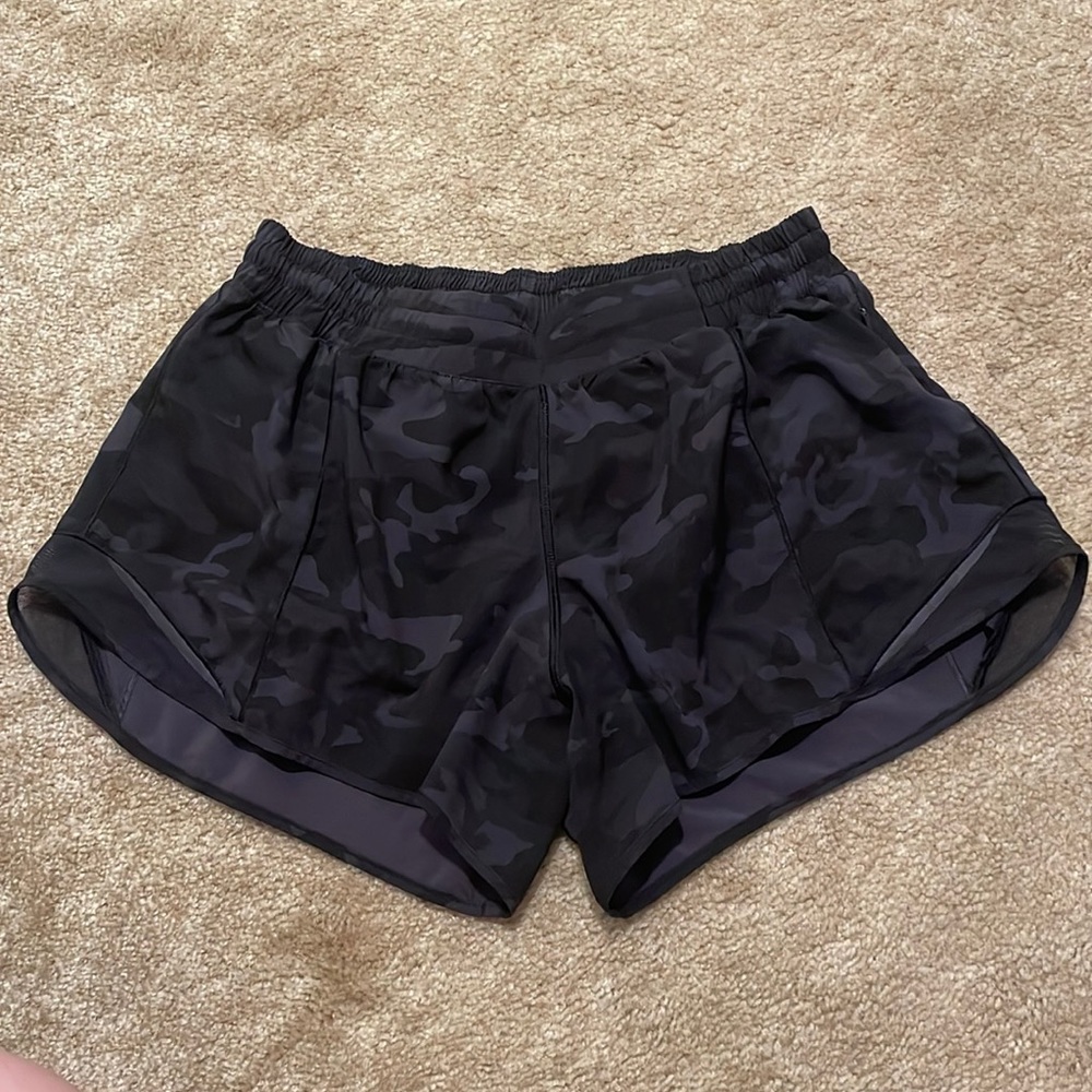 Lululemon Hotty Hot 4in Shorts